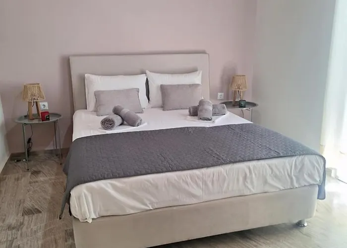 Georgia's Family House - Kalamata Centre Daire Selanik