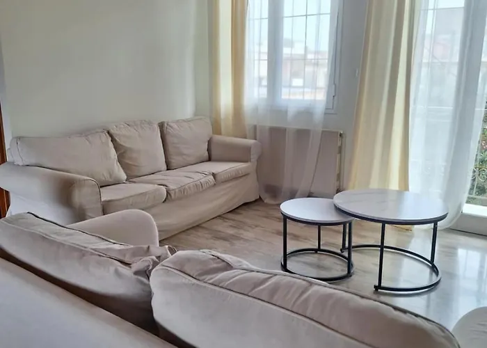 Georgia's Family House - Kalamata Centre 公寓