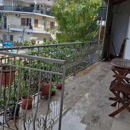 Georgia's Family House - Kalamata Centre דירה *
